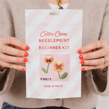 Pansy Needlepoint Beginner Kit fra Cotton Clara